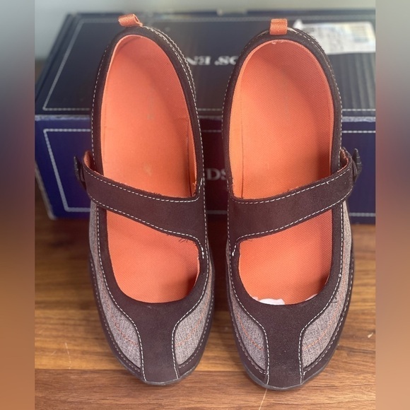 Lands' End Brown MaryJane Trekker 7.5 Comfort Casual - Picture 3 of 7